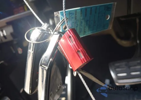 2024 Volkswagen Atlas 2.0T Peak Edition Sel from USA, damaged, VIN 1V2GR2CA6RC547496